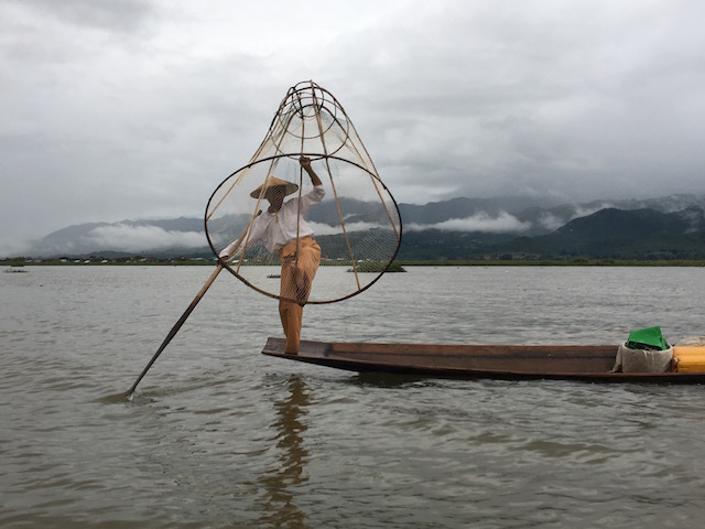 インダー族の伝統漁法