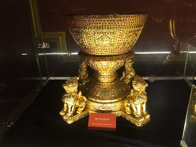 ネピドー国立美術館の展示品